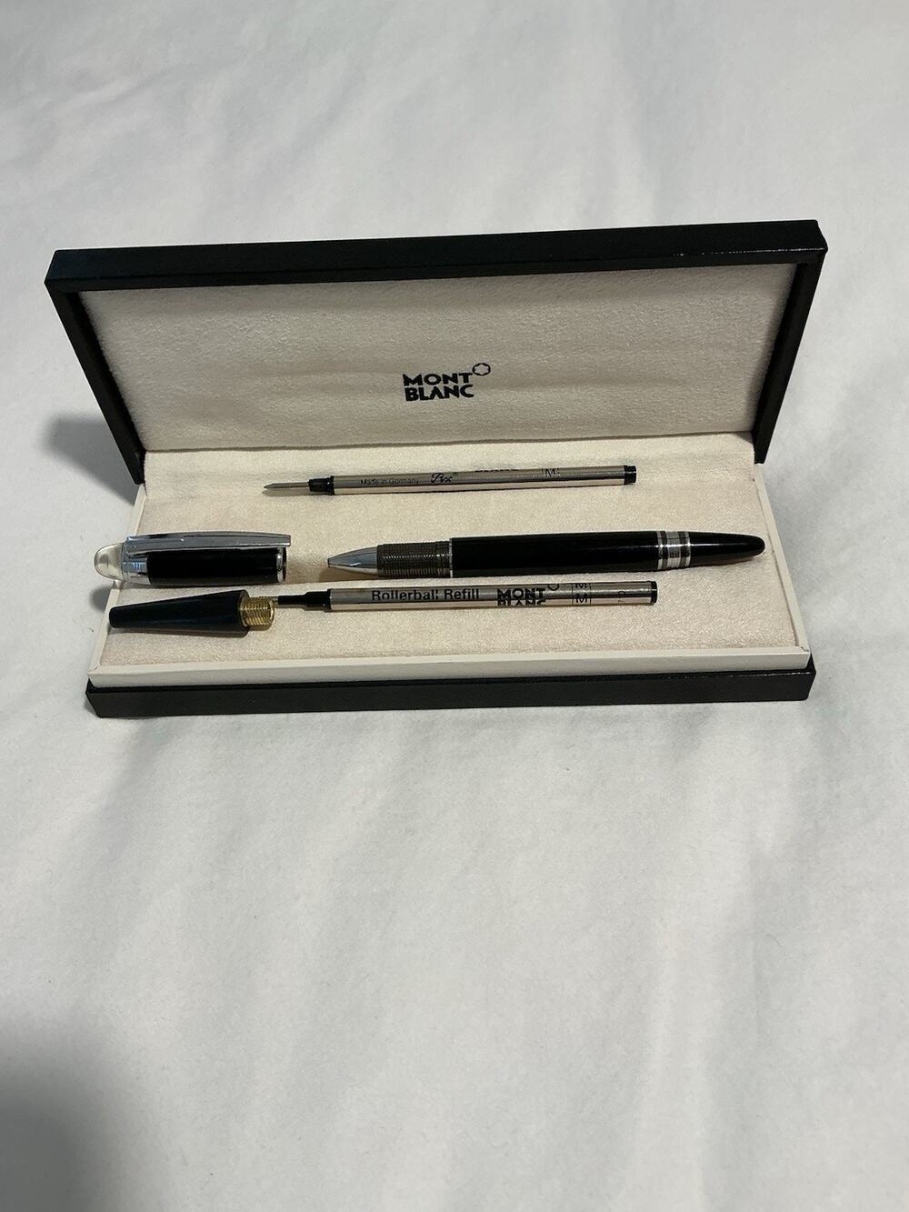 Montblanc StarWalker Fineliner (Rollerball) Ultra Black Pen Gift Boxed